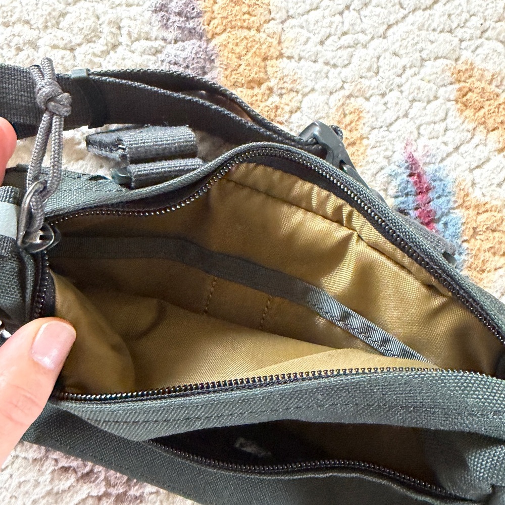 Rei Cooperative Green Crossbody Handlebar Bag - Picture 2 of 3